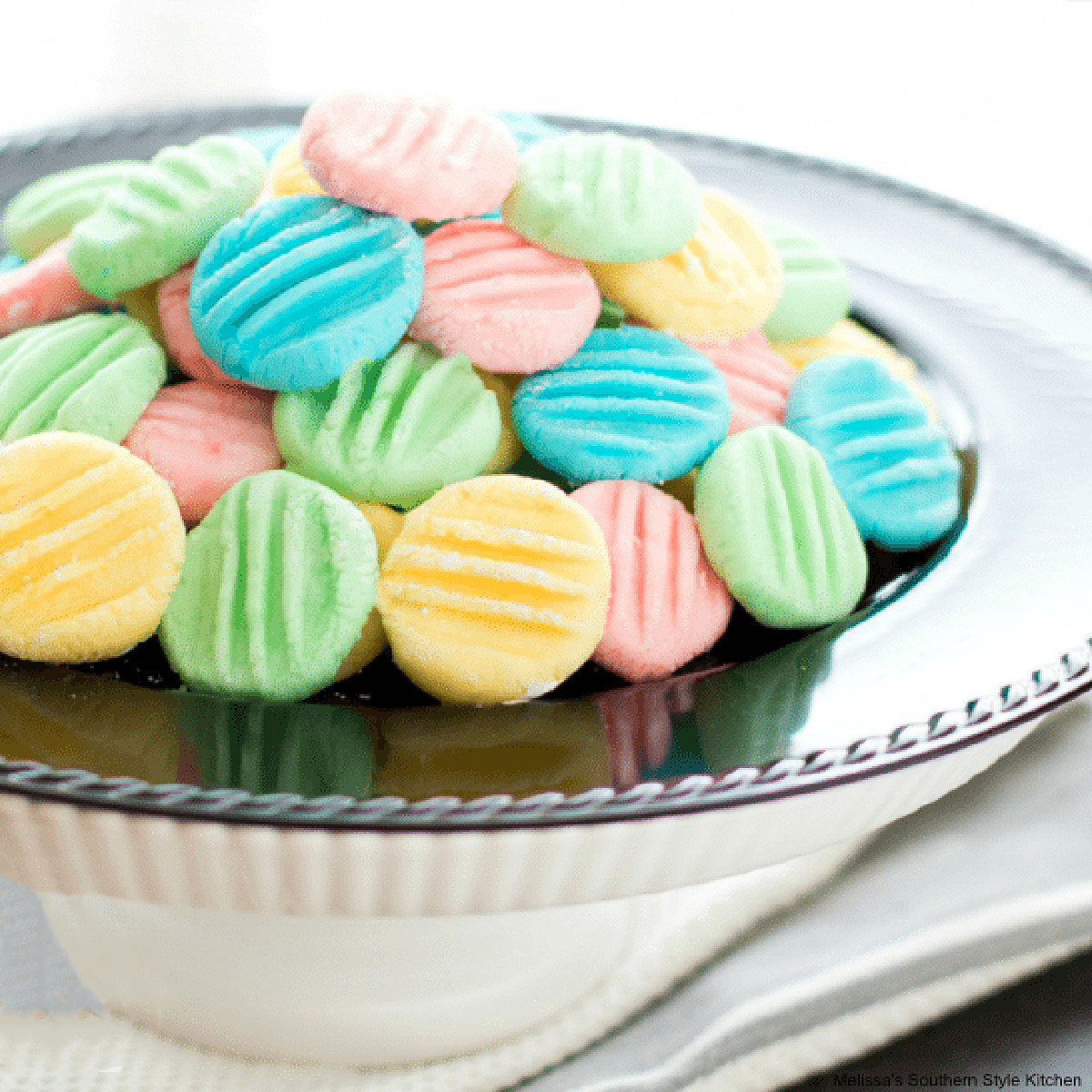 Easy Cream Cheese Mints: An Old-Fashioned No-Cook Recipe